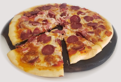 ½ Pizza Calabresa