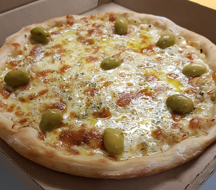 ½ Pizza Fugazzeta