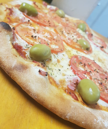 ½ Pizza Napolitana
